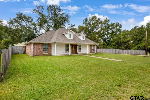 708 E Paschal Street, Troup, TX 75789