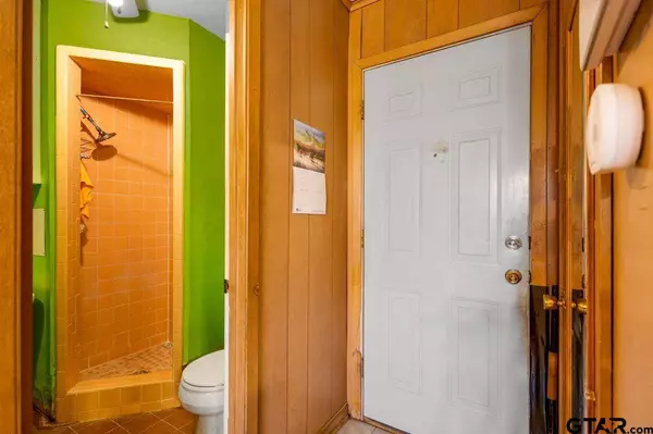 203 Parker Street, Arp, TX 75750