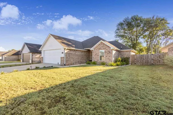 2007 Jason Drive, Whitehouse, TX 75791
