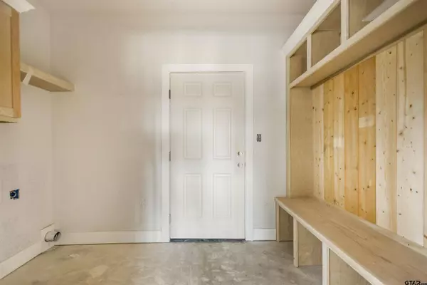 204 E Teal Drive, Troup, TX 75789