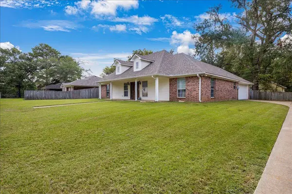 708 E Paschal Street, Troup, TX 75789