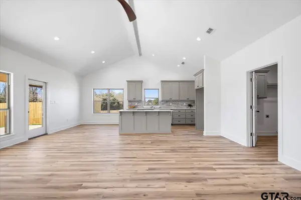 204 E Teal Drive, Troup, TX 75789