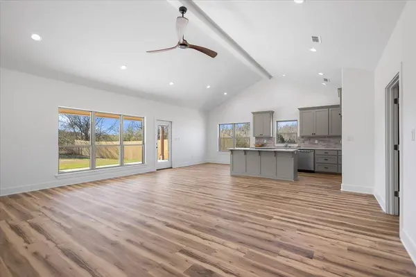 204 E Teal Drive, Troup, TX 75789