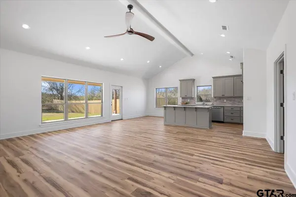 204 E Teal Drive, Troup, TX 75789