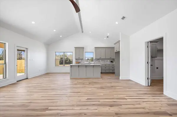 204 E Teal Drive, Troup, TX 75789