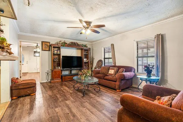 204 Tarbutton, Troup, TX 75789-000