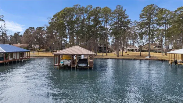 16835 Cardinal Lane, Troup, TX 75789