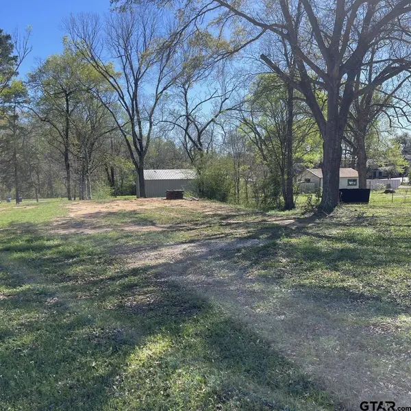 506 E Paschal Street, Troup, TX 75789