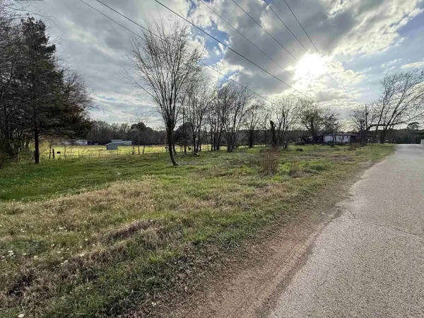 504 W Tarbutton Street, Troup, TX 75789