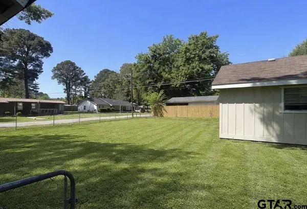 22158 Big Oak Drive, Flint, TX 75762