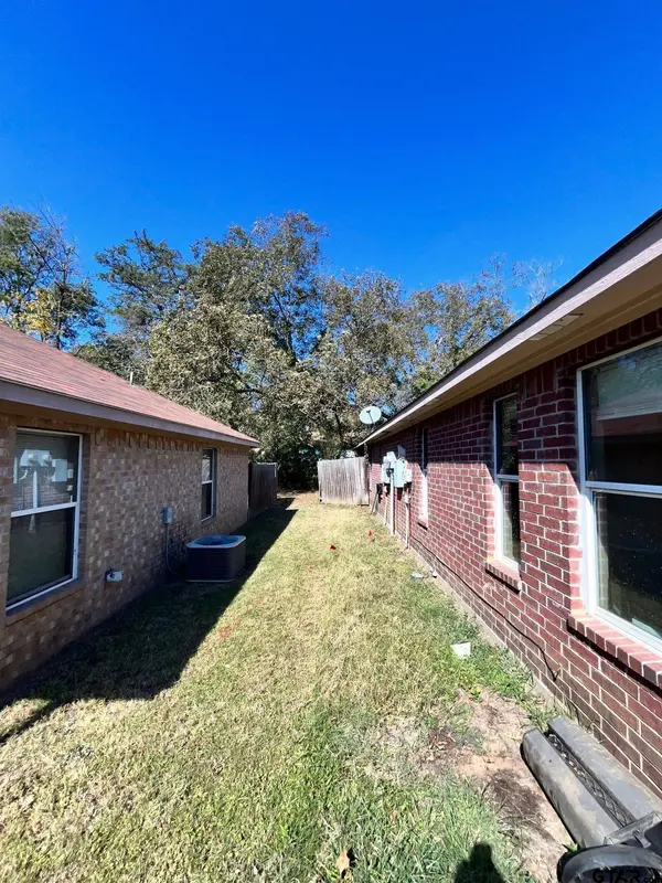 105 Beulah St Unit B, Troup, TX 75789