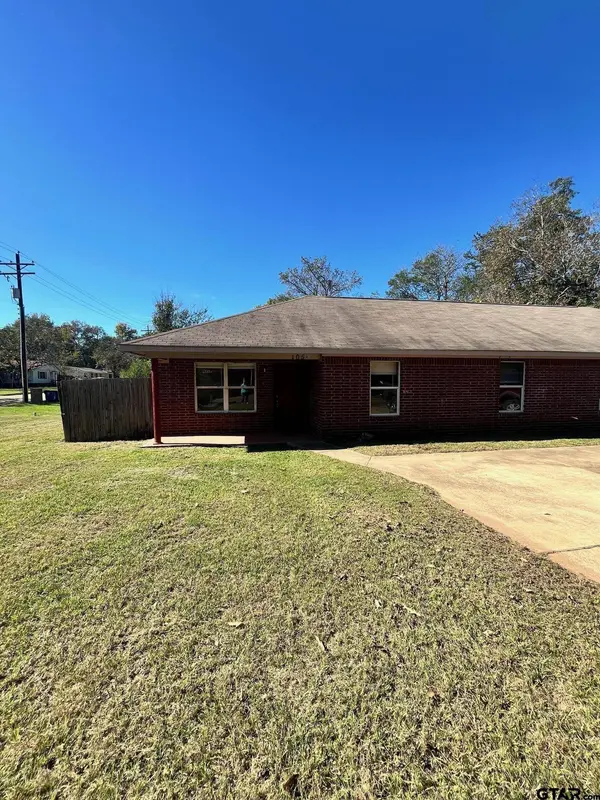 105 Beulah St Unit B, Troup, TX 75789