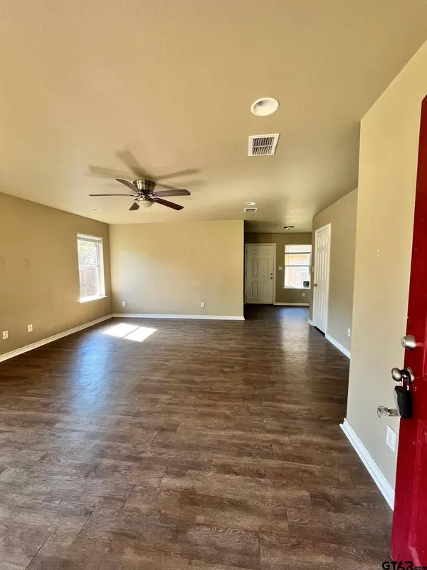 105 Beulah St Unit B, Troup, TX 75789