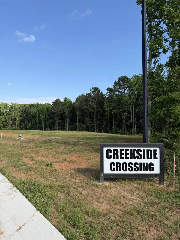 402 Mary Lane, Troup, TX 75789