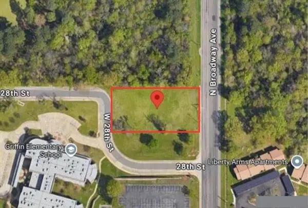 2698 N Broadway Avenue, Tyler, TX 75702