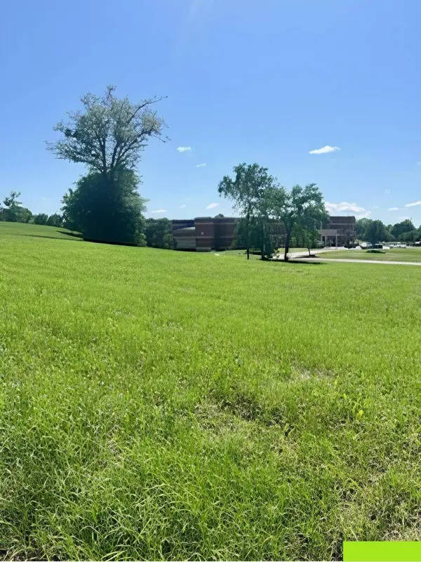 2698 N Broadway Avenue, Tyler, TX 75702