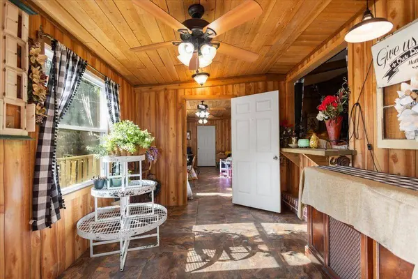 21089 County Road 2138, Troup, TX 75789
