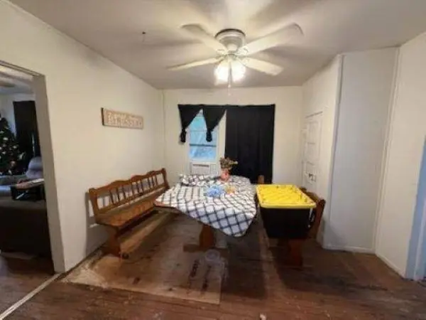 106 W College Street, Big Sandy, TX 75755