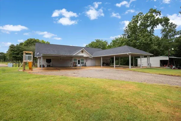 859 County Road 1401, Jacksonville, TX 75766