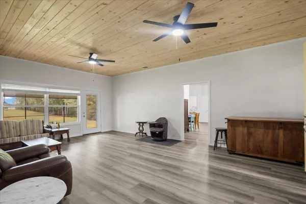 859 County Road 1401, Jacksonville, TX 75766