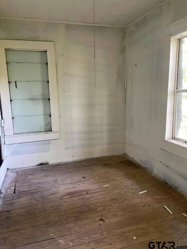 401 S Joy Street, Troup, TX 75789
