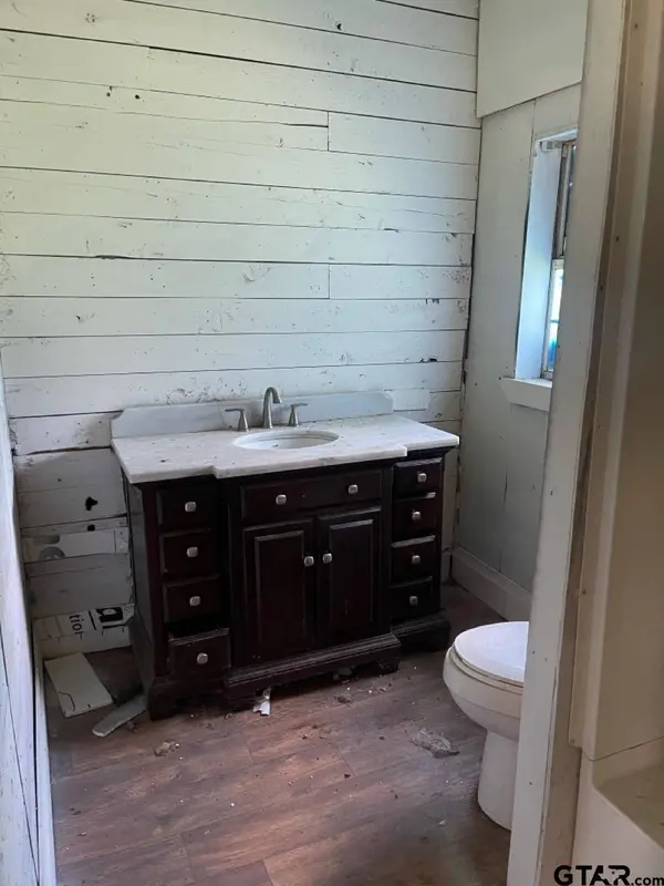 401 S Joy Street, Troup, TX 75789