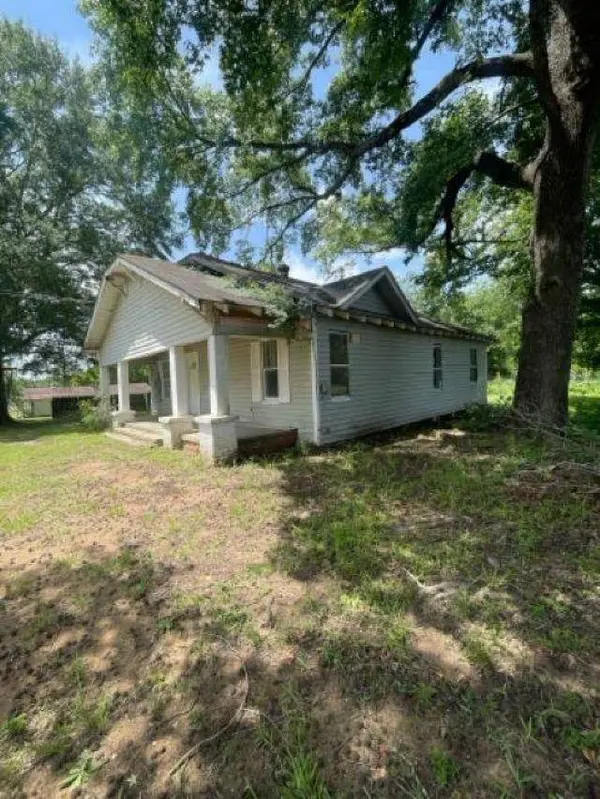 401 S Joy Street, Troup, TX 75789