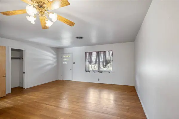 1704 W Duval Street, Troup, TX 75789