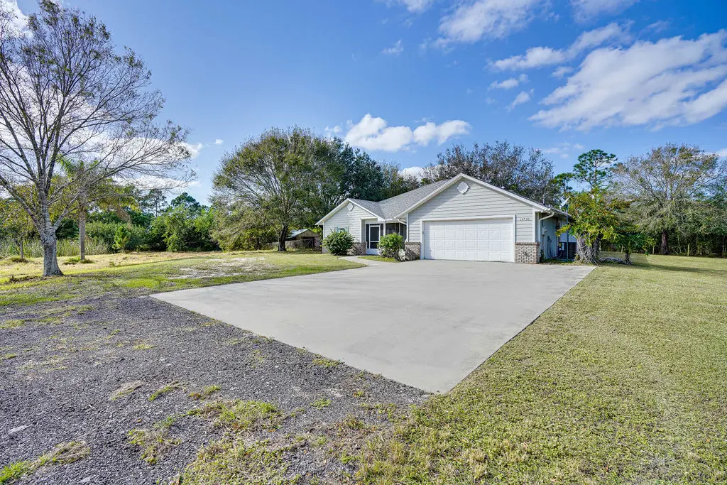 13750 77th St, Fellsmere, FL 32948-5679