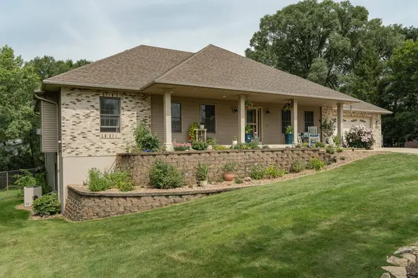 2111 E River RD NE, Rochester, MN 55906