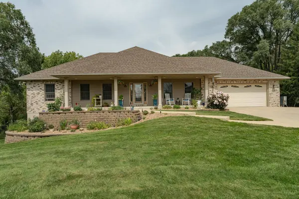 2111 E River RD NE, Rochester, MN 55906