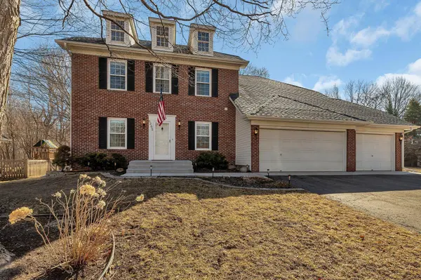 8265 Narcissus ST, Victoria, MN 55386