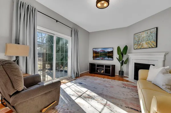 8265 Narcissus ST, Victoria, MN 55386