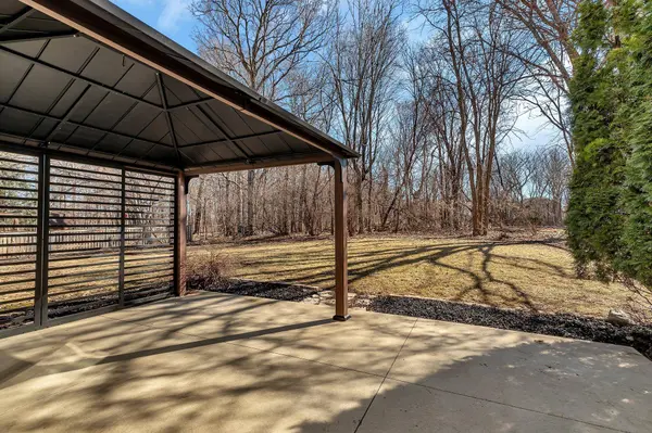 8265 Narcissus ST, Victoria, MN 55386