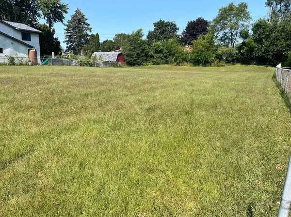 3XX Belmont LN E, Maplewood, MN 55117