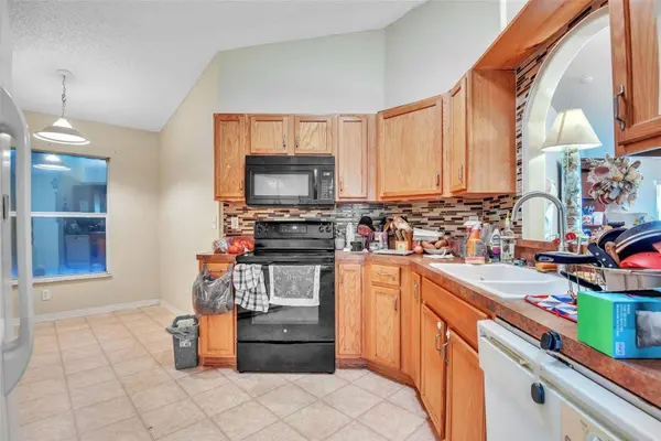 7 POINT PLEASANT DR, Palm Coast, FL 32164