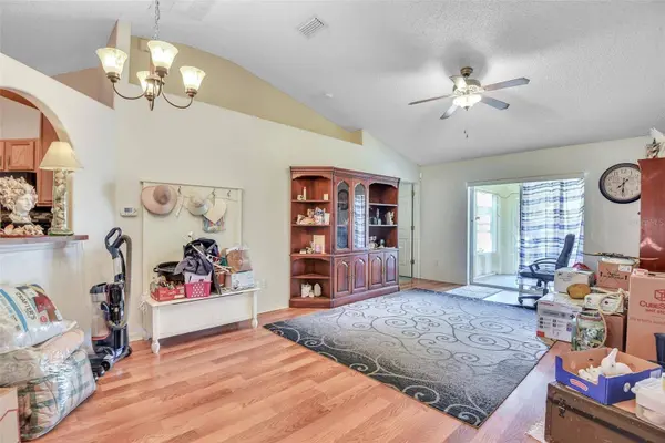 7 POINT PLEASANT DR, Palm Coast, FL 32164