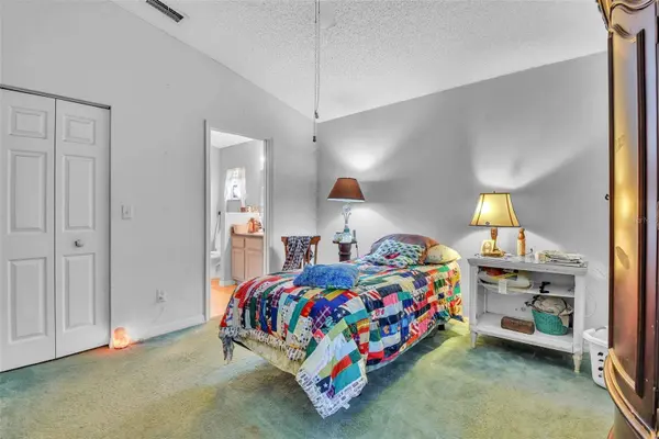 7 POINT PLEASANT DR, Palm Coast, FL 32164