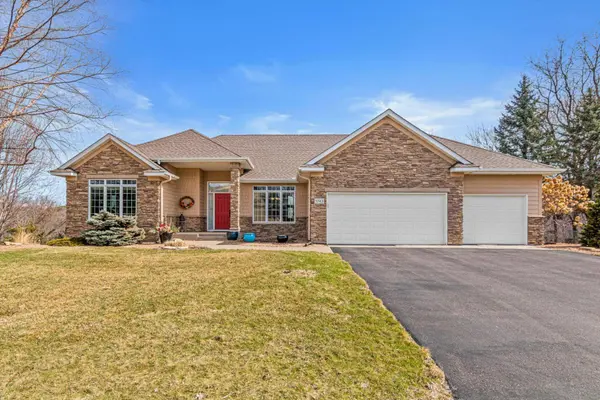 1743 Skater DR, Eagan, MN 55122