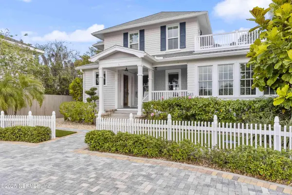 343 SAINT GEORGE ST, St Augustine, FL 32084