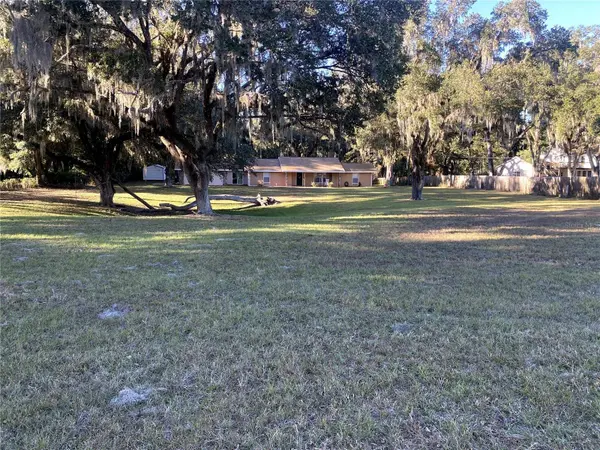 3 LAKESIDE DR, Ocala, FL 34482
