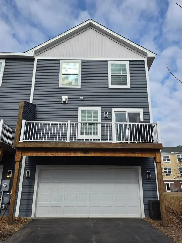 668 Town Center Pkwy, Lino Lakes, MN 55014