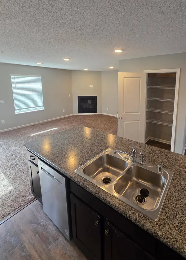 668 Town Center Pkwy, Lino Lakes, MN 55014