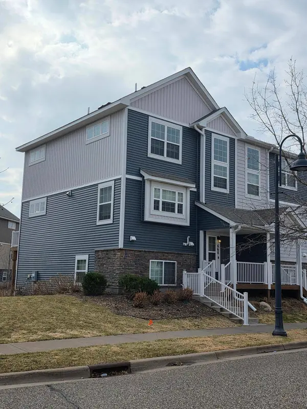 668 Town Center Pkwy, Lino Lakes, MN 55014