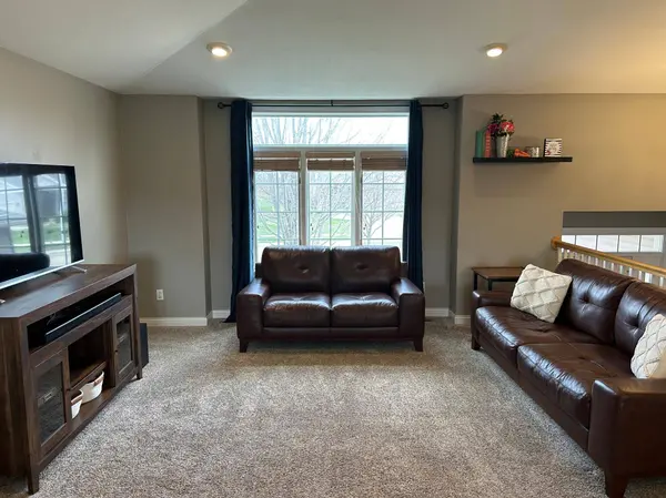 3691 44th AVE NW, Rochester, MN 55901