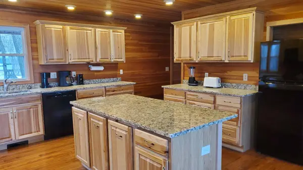 707 28th ST NW, Hackensack, MN 56452