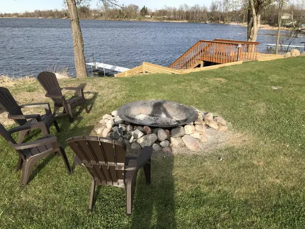 32415 Starland Shore DR, Dent, MN 56528