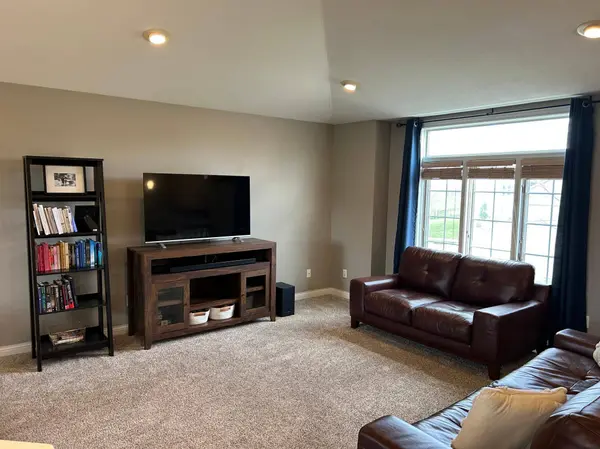 3691 44th AVE NW, Rochester, MN 55901