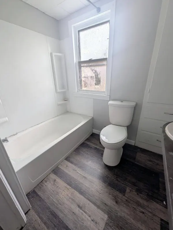 705 E 3rd ST, Fairmont, MN 56031