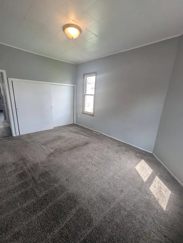 705 E 3rd ST, Fairmont, MN 56031